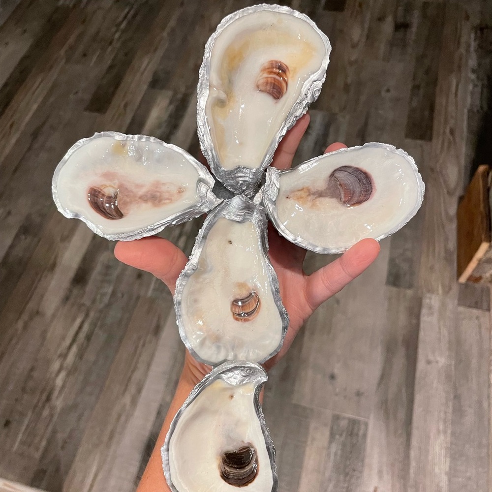 Oyster Shell cross - Picture 3 of 9